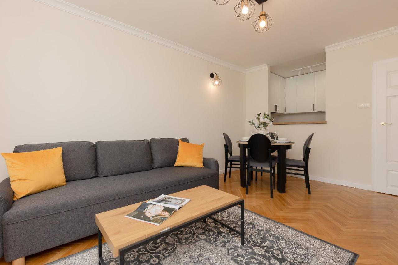 With View Of The Centre Zlota By Renters * Warschau